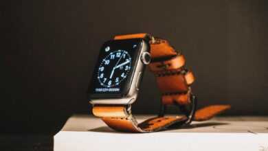 Leather vs. Metal Watch Straps: Which One Suits You Best?
