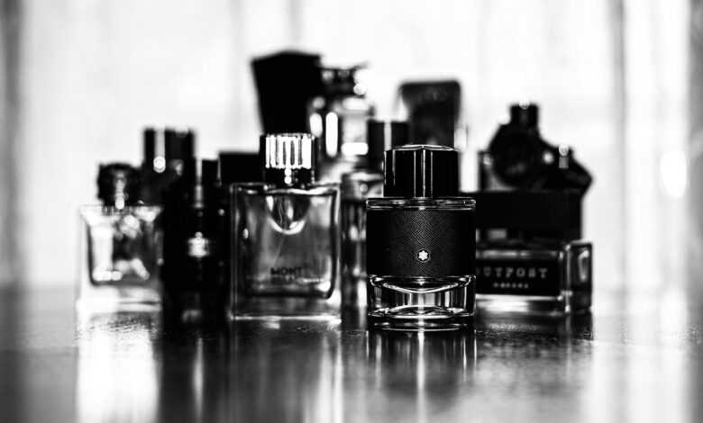How to Choose a Cologne Based on Season and Mood: A Man’s Guide to Smelling Right Year-Round - Unfashionablemale How to Choose a Cologne Based on Season and Mood: A Man’s Guide to Smelling Right Year-Round