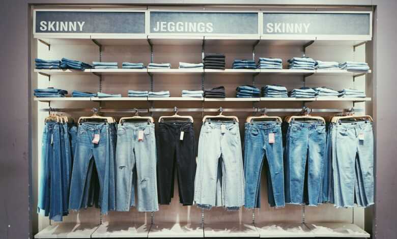 Smartening Up Your Jeans: A No-Nonsense Guide for the British Man - Unfashionablemale Smartening Up Your Jeans: A No-Nonsense Guide for the British Man