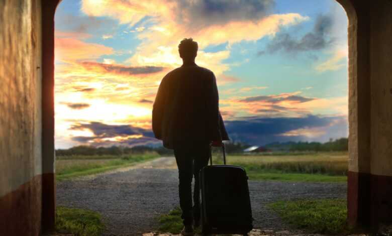 How to Maintain Your Grooming Routine While Travelling - Unfashionablemale How to Maintain Your Grooming Routine While Travelling