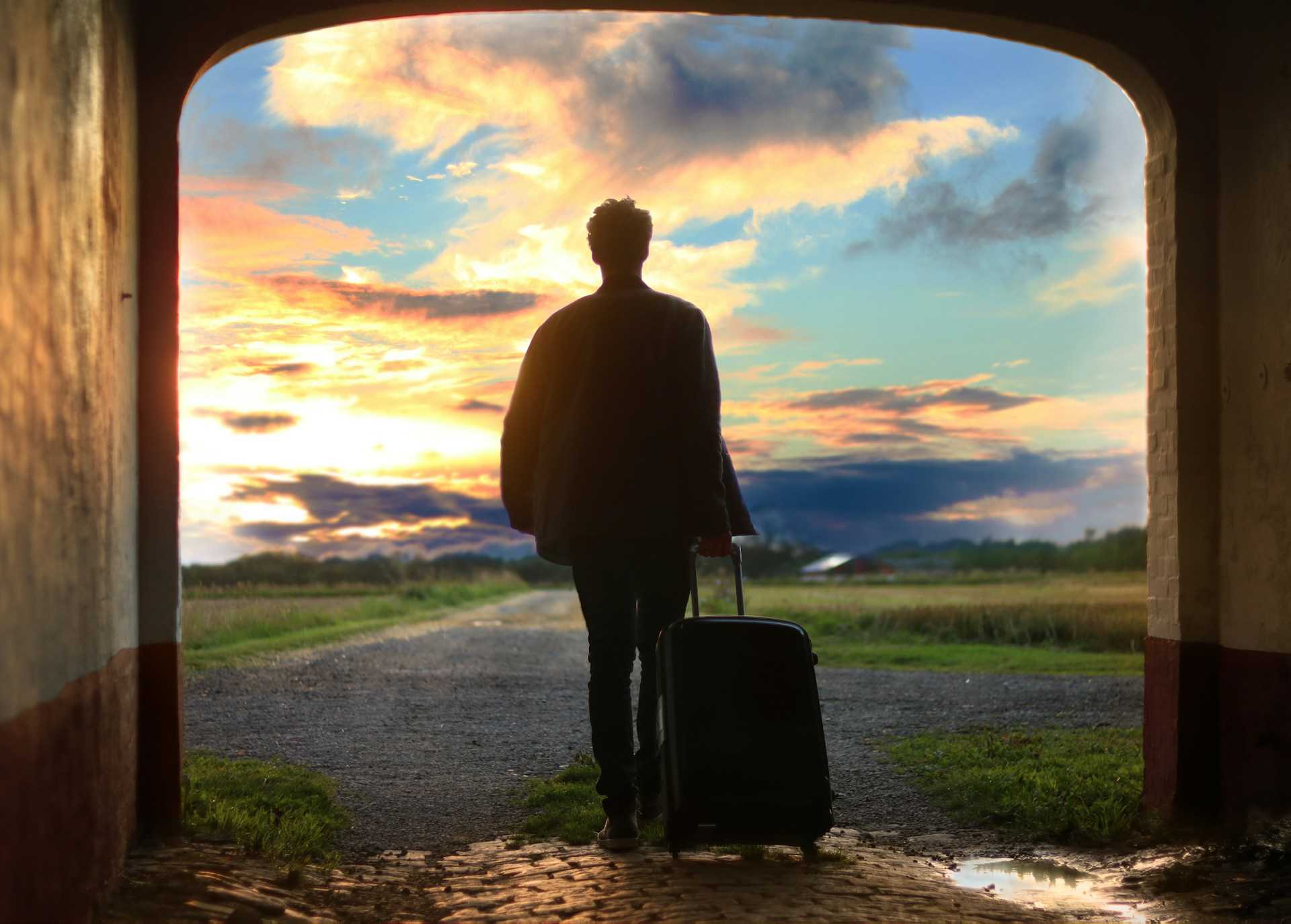How to Maintain Your Grooming Routine While Travelling