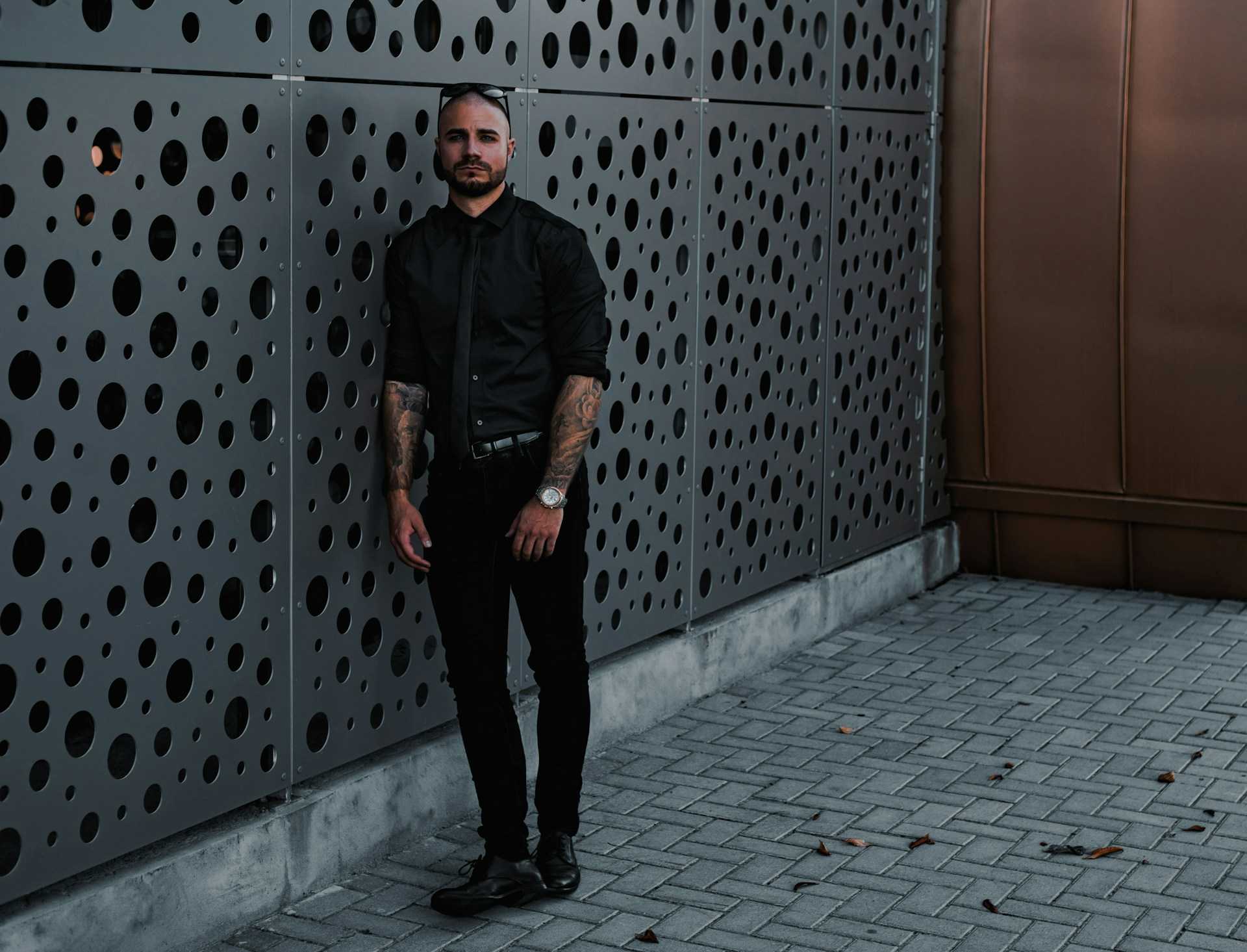 Monochrome Mastery: How to Rock an All-Black Outfit