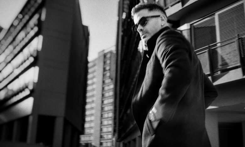 The Art of Layering: A Bloke's Guide to Looking Stylish in Any Weather - Unfashionablemale The Art of Layering: A Bloke's Guide to Looking Stylish in Any Weather