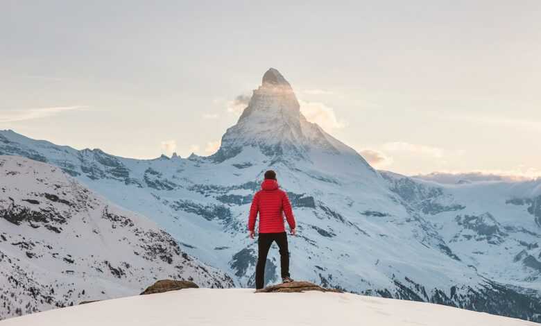 Luxury vs. Budget Travel: A Bloke's Guide to Experiencing the Best of Both Worlds - Unfashionablemale Luxury vs. Budget Travel: A Bloke's Guide to Experiencing the Best of Both Worlds